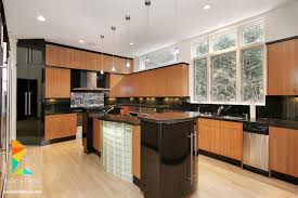 افضل انواع المطابخ بالصور لوكشين ديزين نت Beige Kitchen Kitchen Design Luxury Kitchen Design