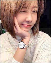 ellecoverstar takeover ㄧ年過的好快有時候想時間暫停時間對你來說是什麼呢追蹤 elletaiwan快來跟ig 值日生 邵雨薇吃飽喝足談談心