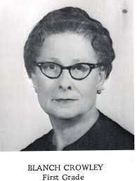 I went to Betty Jane from Fall of 1944~ June of 1956. My favorite teachers  there were Mrs Austin and Mr Coffee. Mrs Austin read a chapter or more a  day from