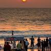 Browse 990 juhu beach stock photos and images available or search for mumbai or marine drive to find more great stock photos and pictures. Https Encrypted Tbn0 Gstatic Com Images Q Tbn And9gcq5l2xbfqu35oirwm Dqnku57 Aqfrlnxwima5wpox0qyx Rsoo Usqp Cau