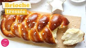 Recette De La Brioche Tressee A La Mie Hyper Filante Youtube
