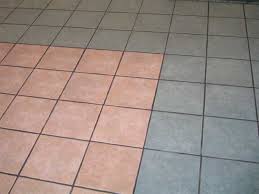 La vernice per piastrelle, soprattutto dal punto di vista economico e per la mole di lavoro, può rappresentare un'ottima alternativa alla. Vernice Parquet Forli Faenza Smalti Per Pavimenti Legno Piastrelle Ceramica Gres