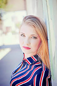 Taking an image, and freezing a moment, reveals how rich reality truly is.  Welcome to i-Captured Photography... where everyone can express their  passion for photography, modeling, and creating events to spread this