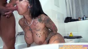 tedesco amatoriale milf grandi tette tatuaggio scopa il suo escort ragazzo