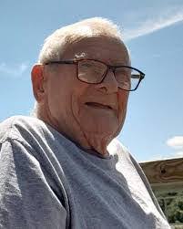 Earl Link's Instagram, Twitter & Facebook