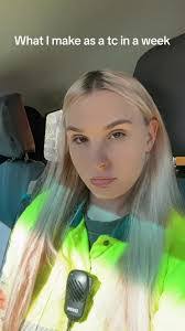 Savannah Noble's Instagram, Twitter & Facebook