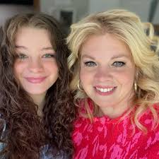 Congratulations to DFE's 2020-2021 Teacher of the Year, Mrs. Debbie Cox!  ❤️👏🏻❤️ We are proud of you, Mrs. Cox!