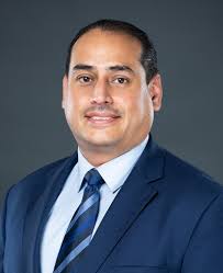 Henry Narvaez's Instagram, Twitter & Facebook