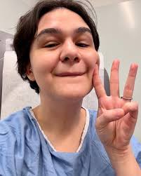 3 month post-op check in! Spine is spining. Scars still look pretty insane,  but they're smooth! New disc buddy has been settling in nicely. Almost  cleared for full human abilities! (Swipe for