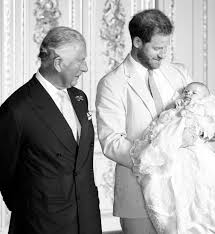 Meghan markle and prince harry has their son archie harrison baptized earlier today, and just as the couple promised, they have released photos from the private event. Prince Harry Meghan Markle Posts New Pic Of Archie S Christening