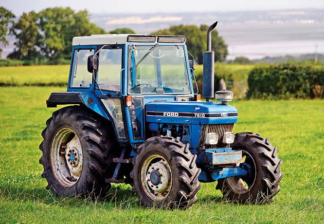 Ford 7610 Tractor
