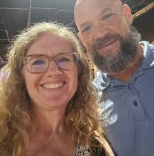 It's one of my favorite times of the year😃 GIRL SCOUT COOKIE SEASON🍪😋💚  These cuties are there to serve you and all your cravings until 11am  today😉🙌🏼