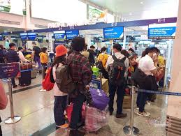 Thông tin mới nhất về sân bay tân sơn nhất bao gồm vị trí các nhà ga, phương tiện di chuyển, thủ tục chuyến bay và dịch vụ khác. San Bay Tan SÆ¡n Nháº¥t Cháº­t Cá»©ng Khach Ngay Cuá»'i Tuáº§n Vietnamnet