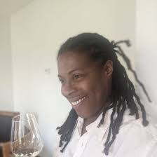 Rebekah Oates's Instagram, Twitter & Facebook