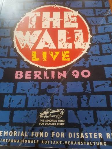 Pink Floyd The Wall Live in Berlin July 1990 Memorial Fund program: Fair  Soft cover (1990) | Fantastic Book Discoveries