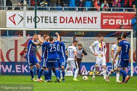 Fifa 18 piast gliwice midfielders. Piast Gliwice Wygral Po Golu 91 Minucie A Potem Szmatula Obronil Karnego Co Za Mecz Pilka Nozna Sport Pl