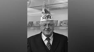 Müller pfiff auf das abitur und zog zu ihrem 28 jahre älteren partner nach amerika. Kck Ehrenprasident Jurgen Muller Im Alter Von 84 Verstorben Mainzer Fastnacht E G