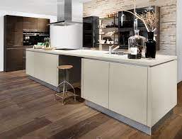 kuchen neuheiten aus der ganzen schweiz laufend aktuelle news aus unserer kuchenwelt handleless kitchen kitchen design kitchen