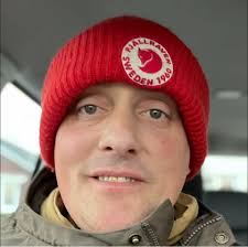 Hi , all who use led lights( full spectrum), how high do you have them  above tulasi ?