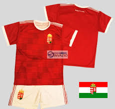 Egy szavunk se lehet, mert a sorsolás is jól sült el, úgyhogy még a pofozózsák szerepét is elkerülhetjük. Sportinvazio Magyar Valogatott Gyerek Mez Facebook