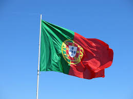 Bandeira de portugal) is a rectangular bicolour with a field divided into green on the hoist, and red on the fly. Flag Portugalii