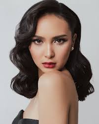 𝐎𝐍 𝐓𝐇𝐄 𝐖𝐀𝐘 𝐓𝐎 𝐖𝐈𝐍 𝐓𝐇𝐄 𝐔𝐍𝐈𝐕𝐄𝐑𝐒𝐄! ✨ MUPH Kananga  2024, 𝑷𝒉𝒐𝒆𝒃𝒆 𝑨𝒓𝒓𝒊𝒂𝒏𝒏𝒂 𝑻𝒐𝒓𝒊𝒕𝒂, shines brightly in the  Miss Universe Philippines: RUNWAY CHALLENGE. Your votes will decide the  winner of the challenge,