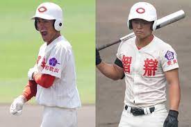 2021年8月28日 15時30分 (8月28日 15時41分更新) 近江に勝利し、ガッツポーズする智弁和歌山・中西＝甲子園. Shc2 Q0twb3sgm