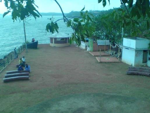 Overberrys Folly - Thalassery | park, sea, scenery, tourist attraction