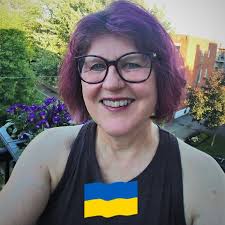 Can velvet plum be coordinated with cranberry?