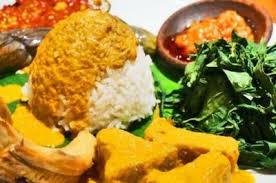 Resep gulai ayam ini merupakan hidangan istimewa yang berasal dari kota padang. Tak Kalah Dari Resto Masakan Padang Begini Trik Jitu Memasak Daun Singkong Agar Warnanya Tetap Hijau Segar