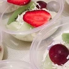 Sayuran dan buah dalam salad kaya akan nutrisi, kandungan gizi. Salad Buah Salad Dengan Saos Super Creamy Ala Damadish Dipadukan Dengan Buah Buahan Fresh Ditaburi Dengan Parutan Keju Yg Menambah Ken Fruit Food Watermelon