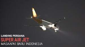 As illustrated above, a small amount of a 1 high power flat super air nozzle is used to tip a part from a chute and onto a conveyor. Pesawat Super Air Jet Maskapai Baru Indonesia Landing Perdana Di Bandara Soekarno Hatta Jakarta Youtube