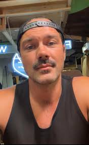 Hallmark Christmas Movies Channel>