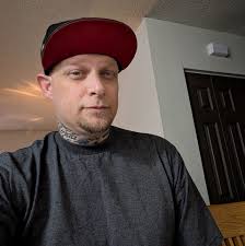 Why is my box not connecting to the internet despite being connected to the  network?