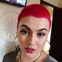 Pamela Lange's Instagram, Twitter & Facebook