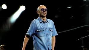 'había una vez', 'mujer nocturna', 'a bailar que no hay infierno', 'el ruiseñor, el amor y la muerte'. El Indio Solari Se Plantea Regresar A Los Escenarios Su Lugar Mas Comodo Diario La Capital De Mar Del Plata