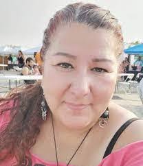 Linda Lizana's Instagram, Twitter & Facebook