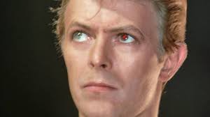 Underwood and bowie, then david jones. Did David Bowie Really Have Different Coloured Eyes Radio X
