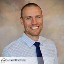We're excited to welcome Dr. Lincoln Hiatt to Summit Healthcare Snowflake  Medical Center! Specializing in family medicine, Dr. Hiatt provides  comprehensive care for patients of all ages. Dr. Lincoln Hiatt, MD,  originally