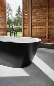 Für jedes individuelle bedürfnis und jede raumsituation gibt es in unserer ausstellung die passende badewanne sowie die richtige armatur. Freistehende Badewannen Trends Tipps Eigenraum About Bathrooms Das Digitalmagazin