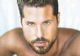 Ο ηθοποιός και πρώην παίκτης του. Nasos Papargyropoylos Kamia Gynaika Den Moy Exei 3ypnhsei Thn Anagkh Gia Oikogeneia Diaforetiko