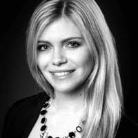 Sara Apel's Instagram, Twitter & Facebook