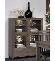 Desde una vitrina que emula a una típica cabina londinense, a las vitrinas clásicas de madera, pasando por aparadores de diseño y el que no puede. 3 Ideas Para Decorar Tu Comedor Con Vitrinas