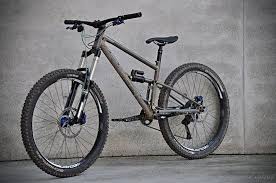 Eine Schonheit Aus Stahl Das Starling Cycles Swoop Boser Wolf Mountainbike Fahrrad