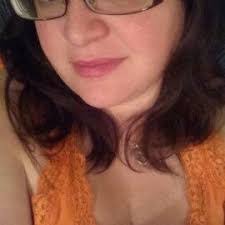 Stephanie Enoch's Instagram, Twitter & Facebook