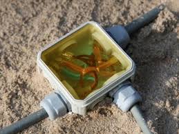A junction box is simply a standard electrical box that is mounted securely to house framing or another structure, containing the connection (splice) of two or more circuit cables. Filobox Filogel