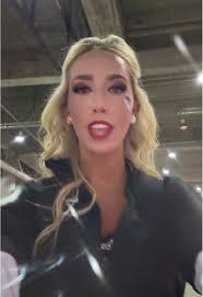 Amanda Irlbeck's Instagram, Twitter & Facebook