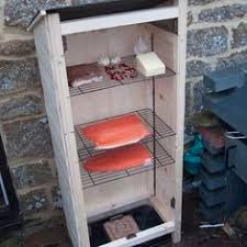 Lamortaise Com Lamortaise Com La Reference En Ebenisterie Construction D Un Fumoir A Viande 1 2 Fumoir En 2019 Smokehouse House Et Outdoor Projects