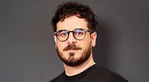 Adriano Matos, elegido Rising Star por Grey