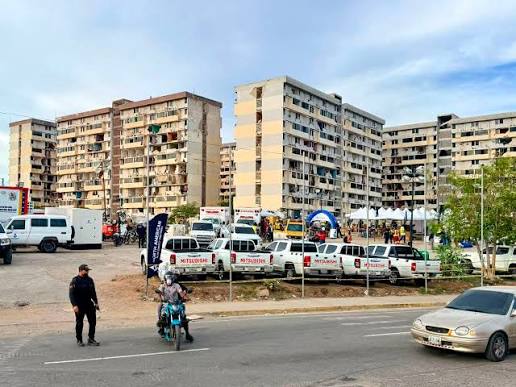 Equipo de rescate colombiano completa 96 horas de búsqueda ininterrumpida  en Venezuela | Cancillería